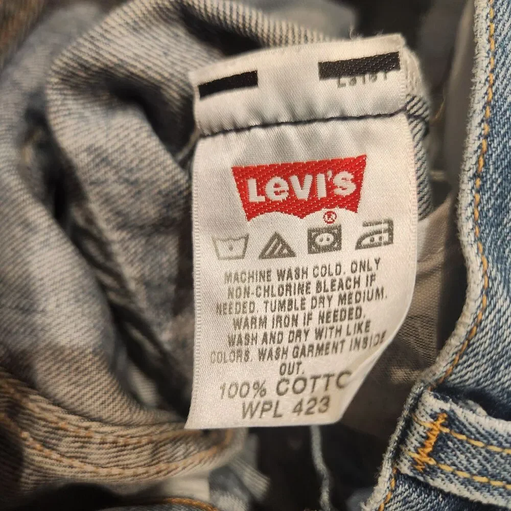 Levis photos measurements