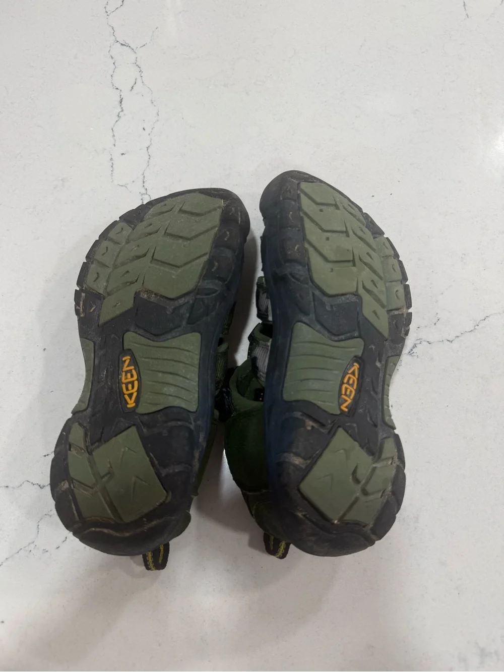 KEEN Boys Camouflage Fisherman Sandals Closed Toe Green Black US Size 3