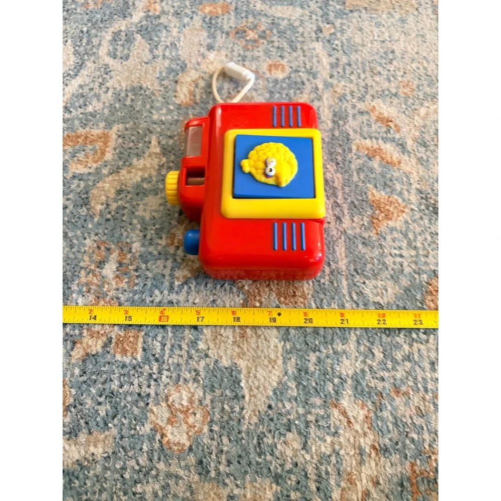 Vintage 1980s 90s Illco Sesame Street Toy Camera‎ Featuring Pop Out Big Bird
