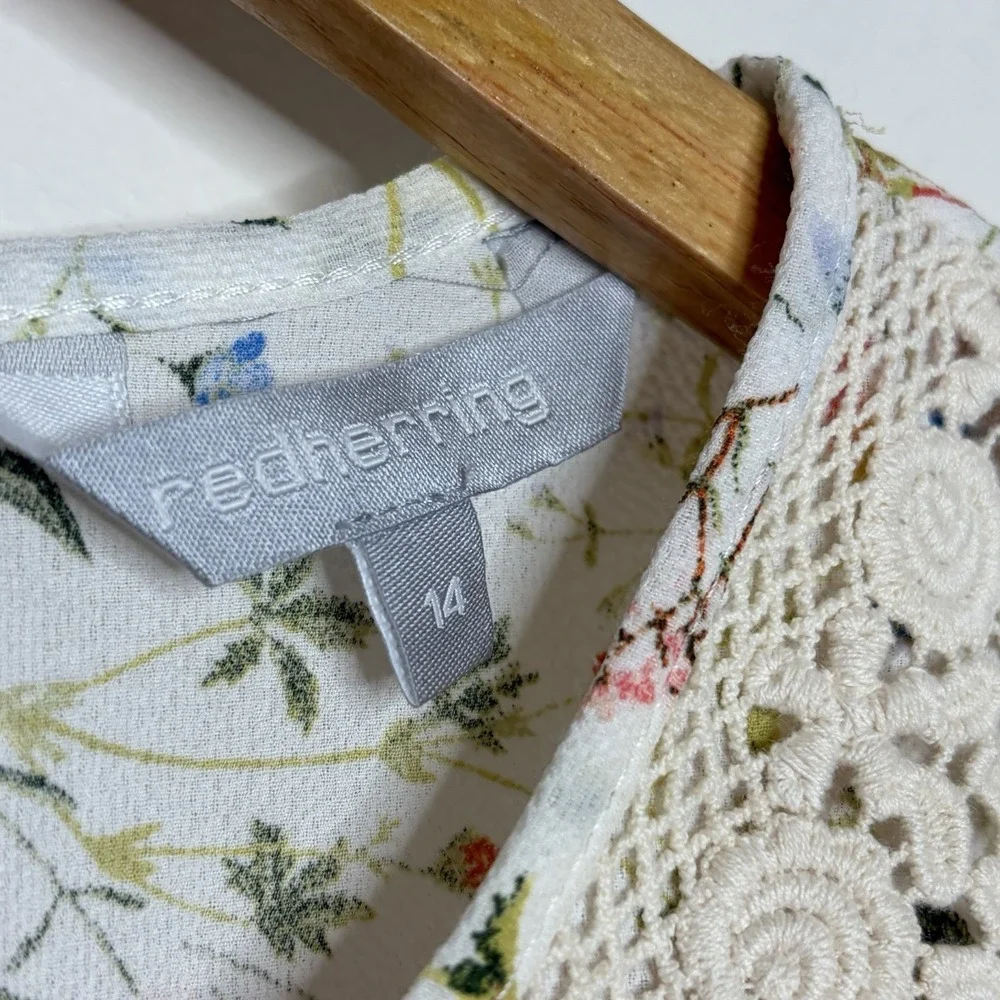 Redherring equals underarm fairy