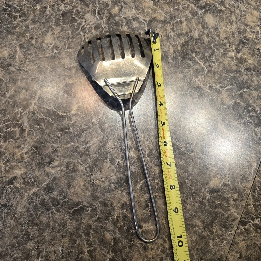 The Unbranded Brand slotted spatula