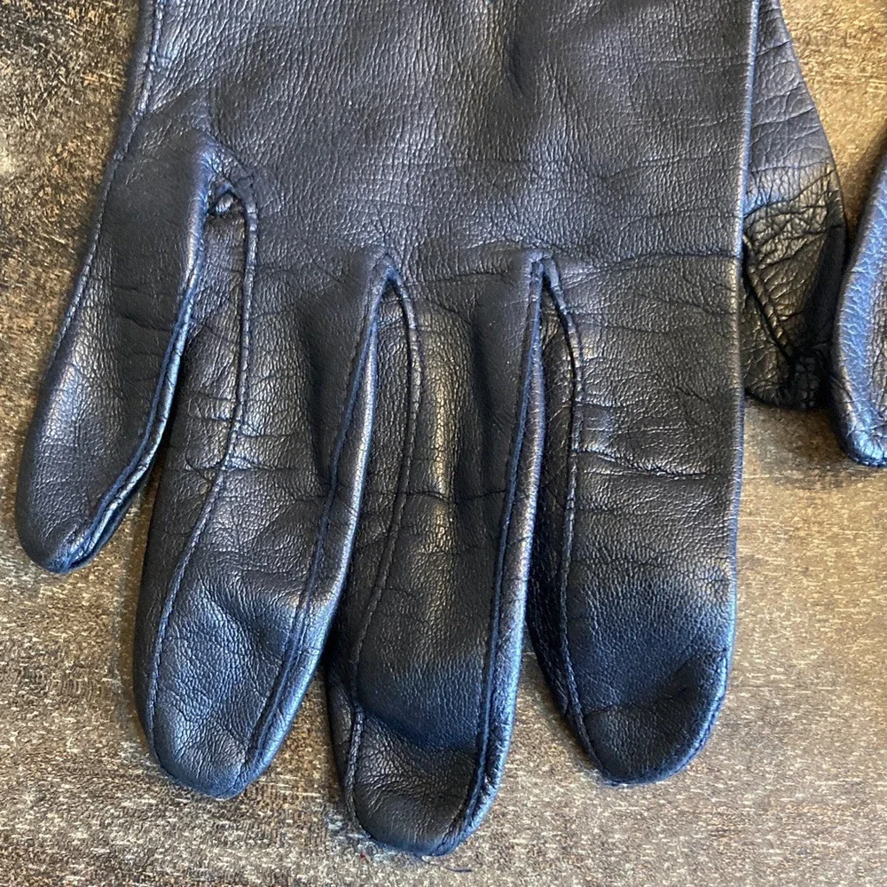 N/A black leather