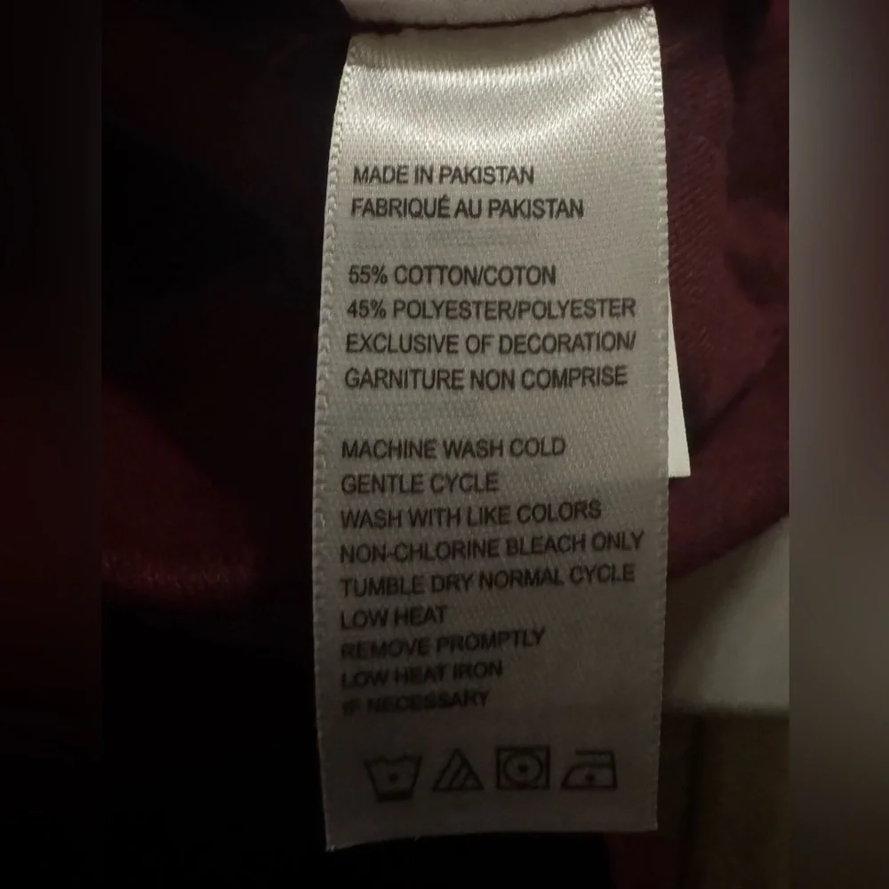 Izod accents shown large