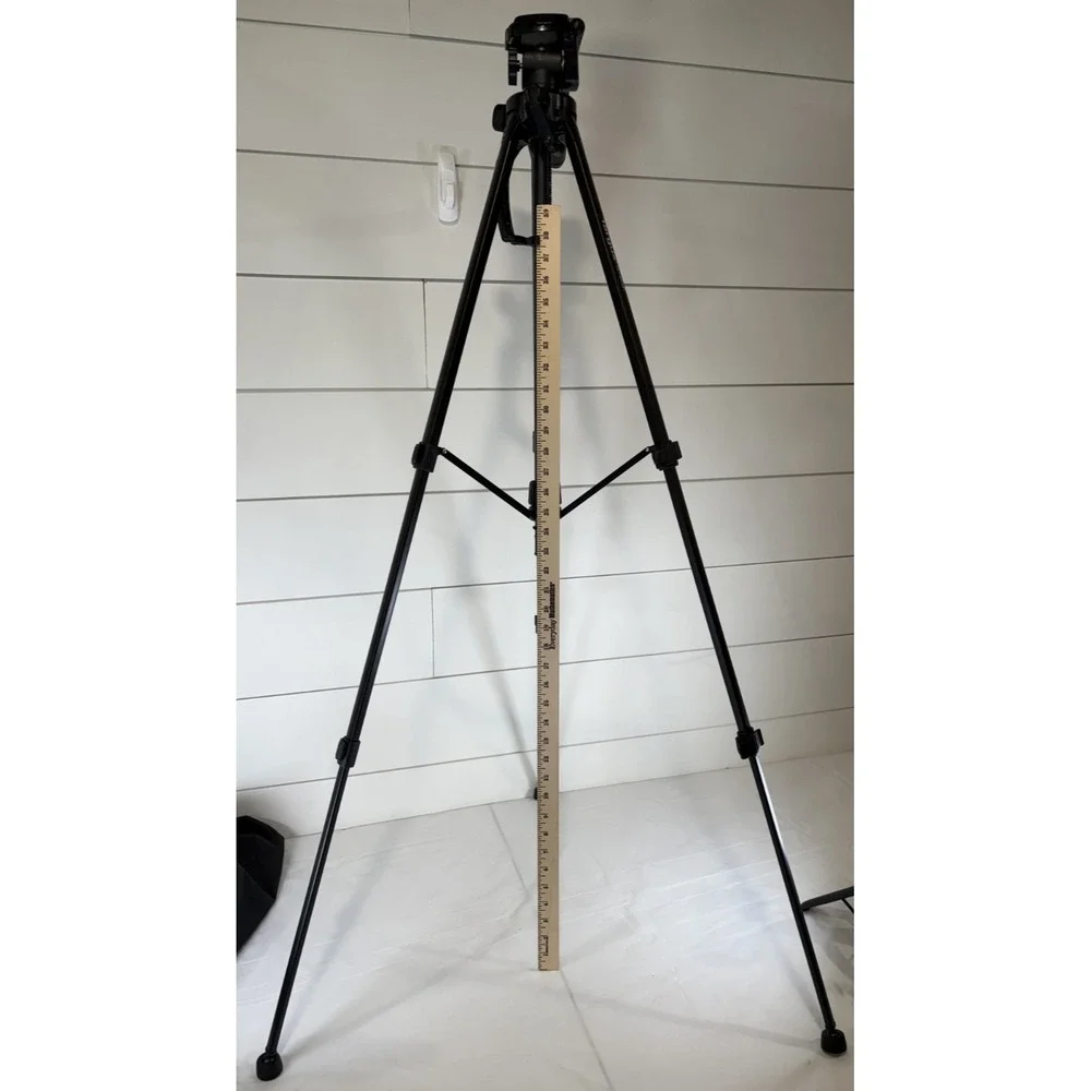 Targus camera tripod
