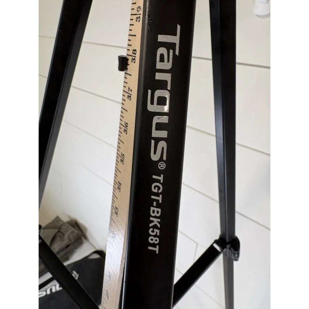 Targus camera tripod