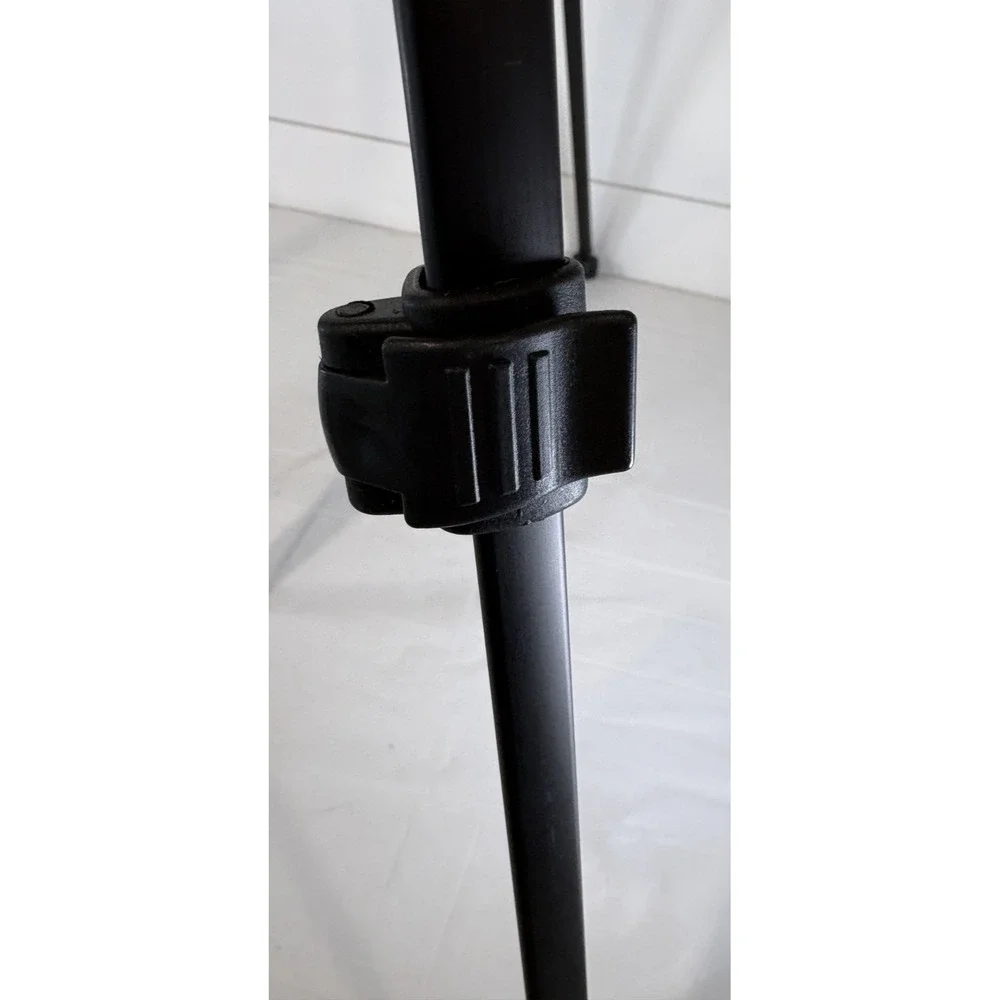 Targus camera tripod