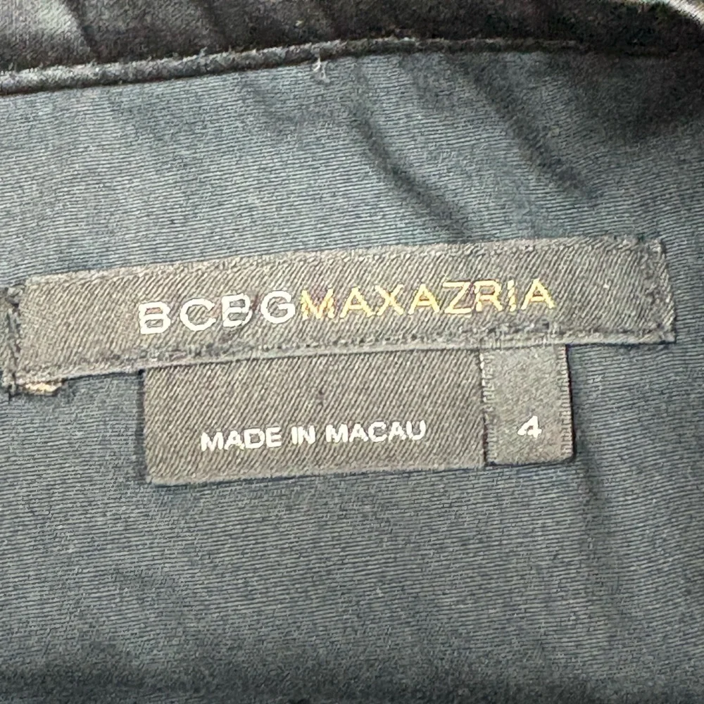BCBGMaxAzria excellent pre