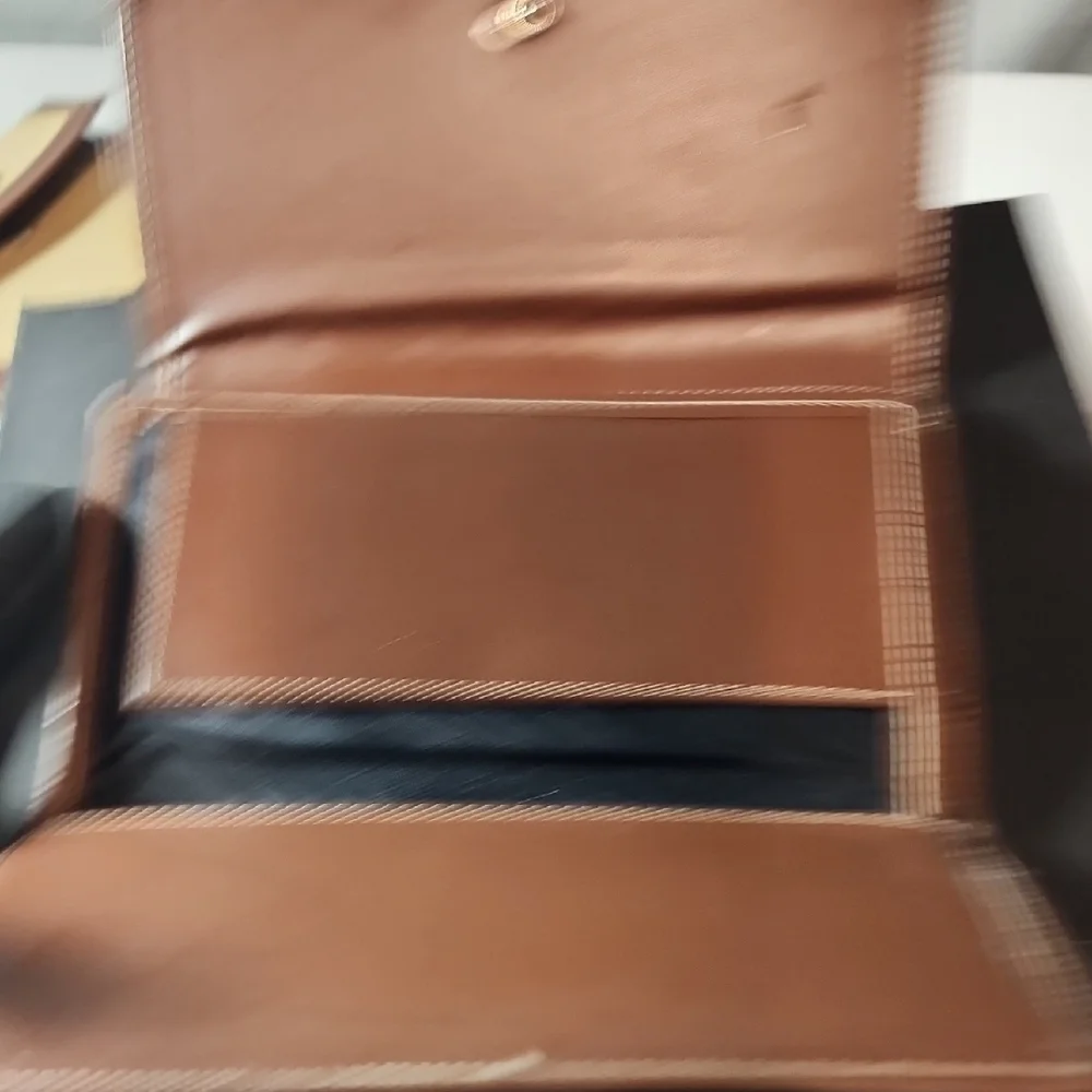 Dooney & Bourke elegant dooney