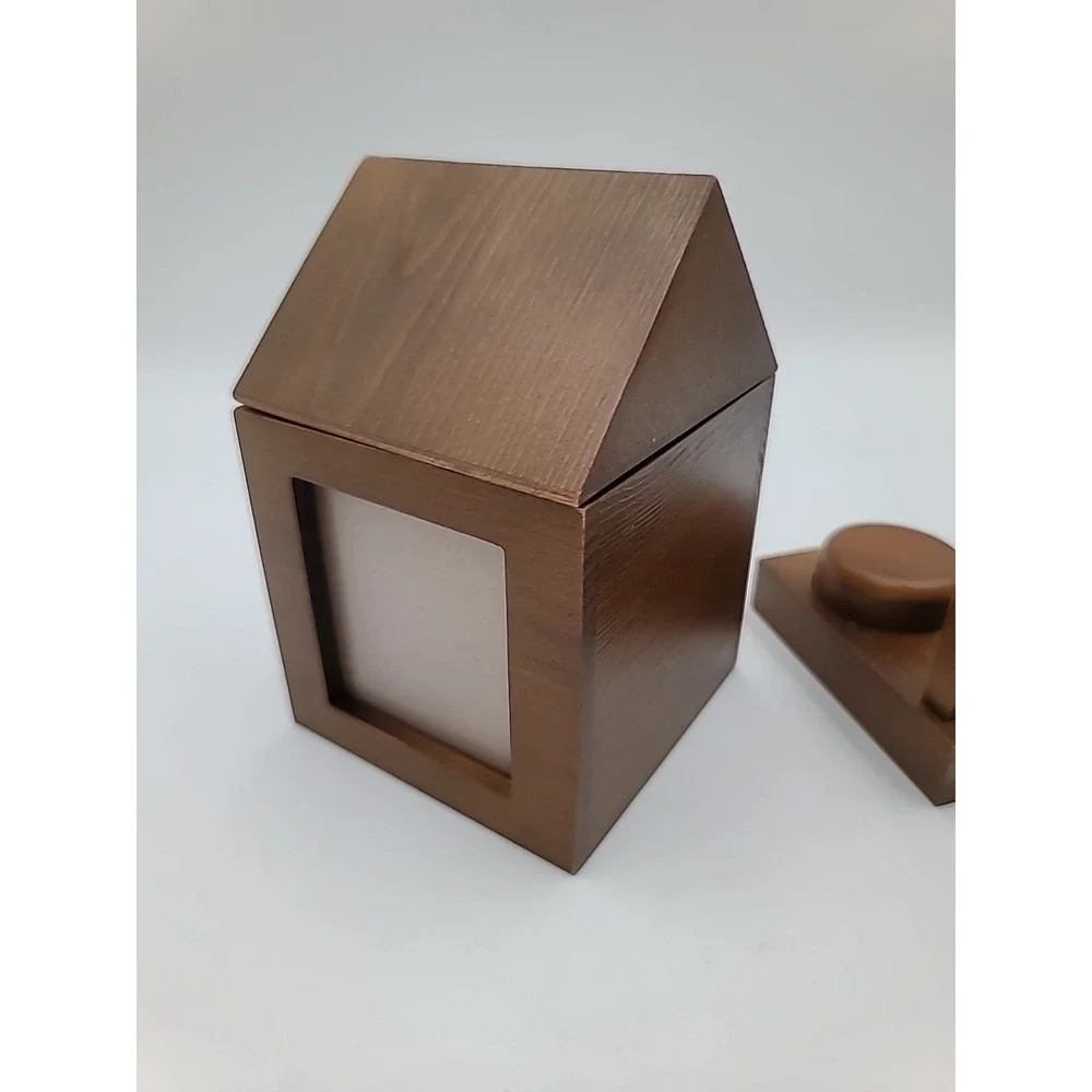 The Unbranded Brand this listing