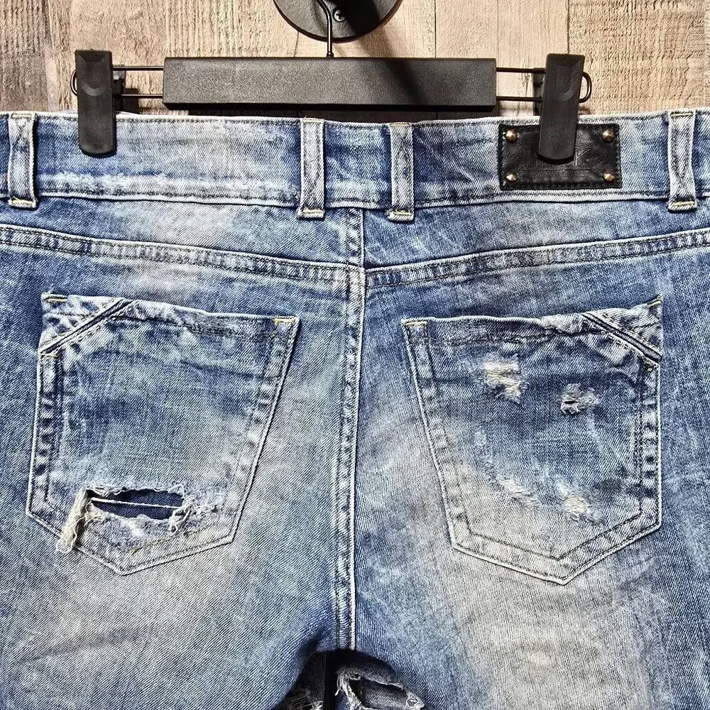 Buckle Fit No. 256 Boyfriend Stretch Denim Jean Shorts 28 Distressed Ripped