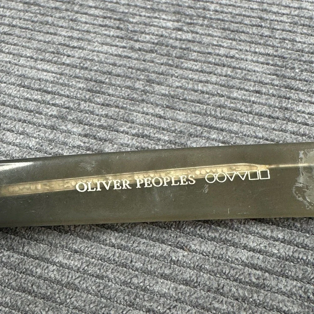 oliver peoples
