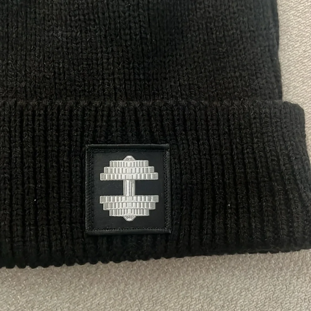 N/A black beanie