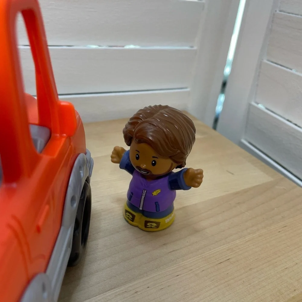 Little People this vibrant