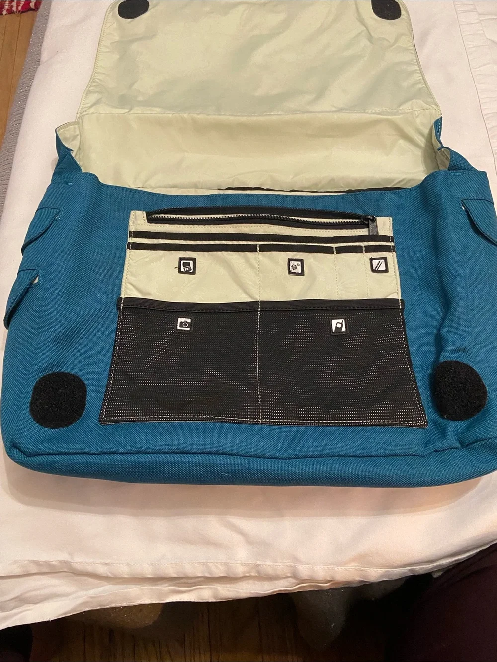 OGIO laptop flap