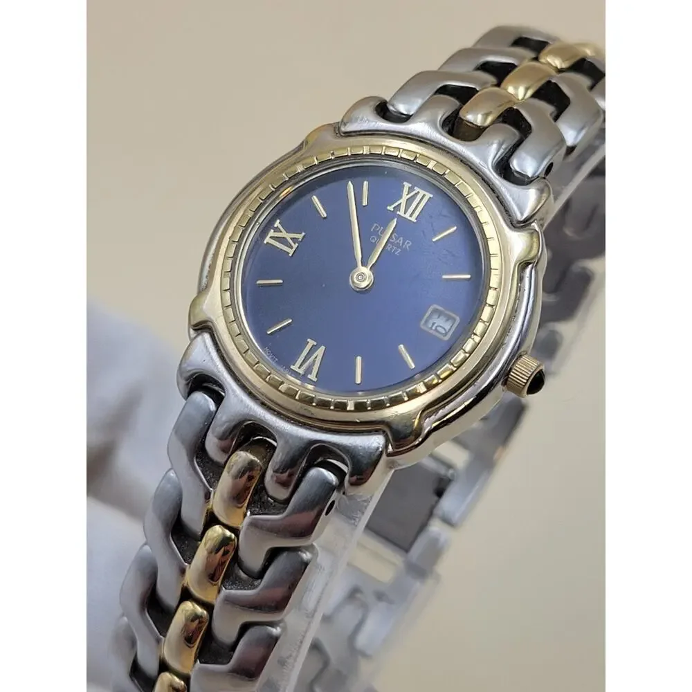 Vintage Pulsar Ladies Two-Tone Dress Watch - Blue Dial - V789-0240 NEW BATTERY