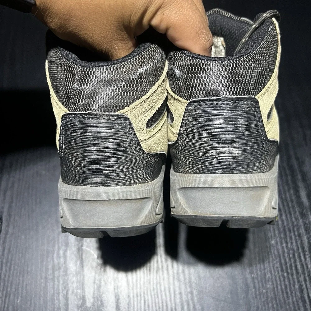 Denali outsole secure functionality