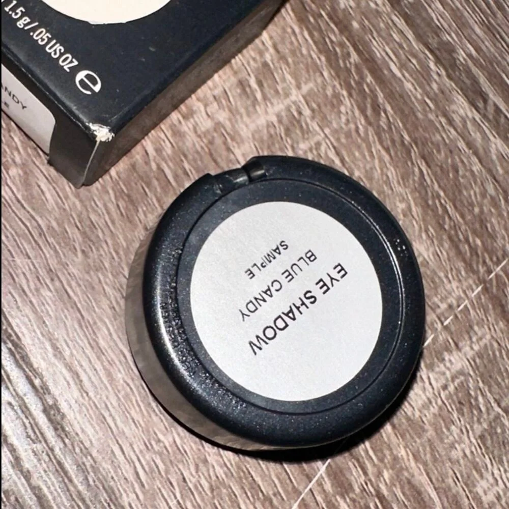MAC eye shadow