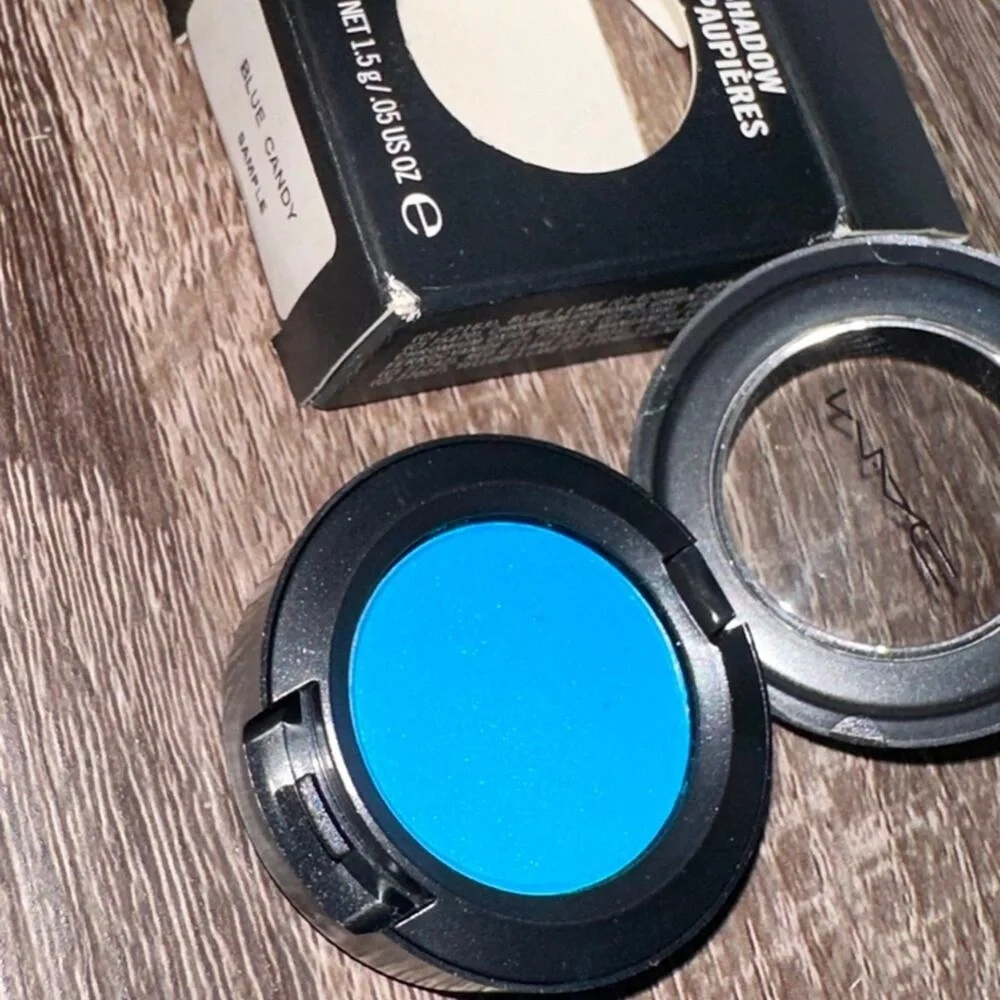 MAC eye shadow