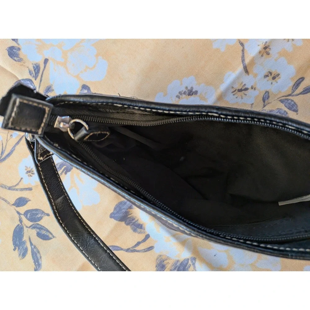 zip shown lined