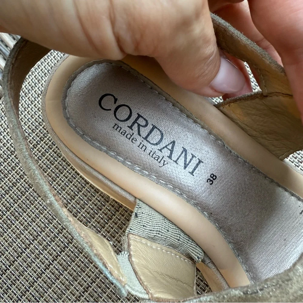 HH Cordani Alisha Wedge Slingback Sandals in Dusty Gold‎ Suede shoes