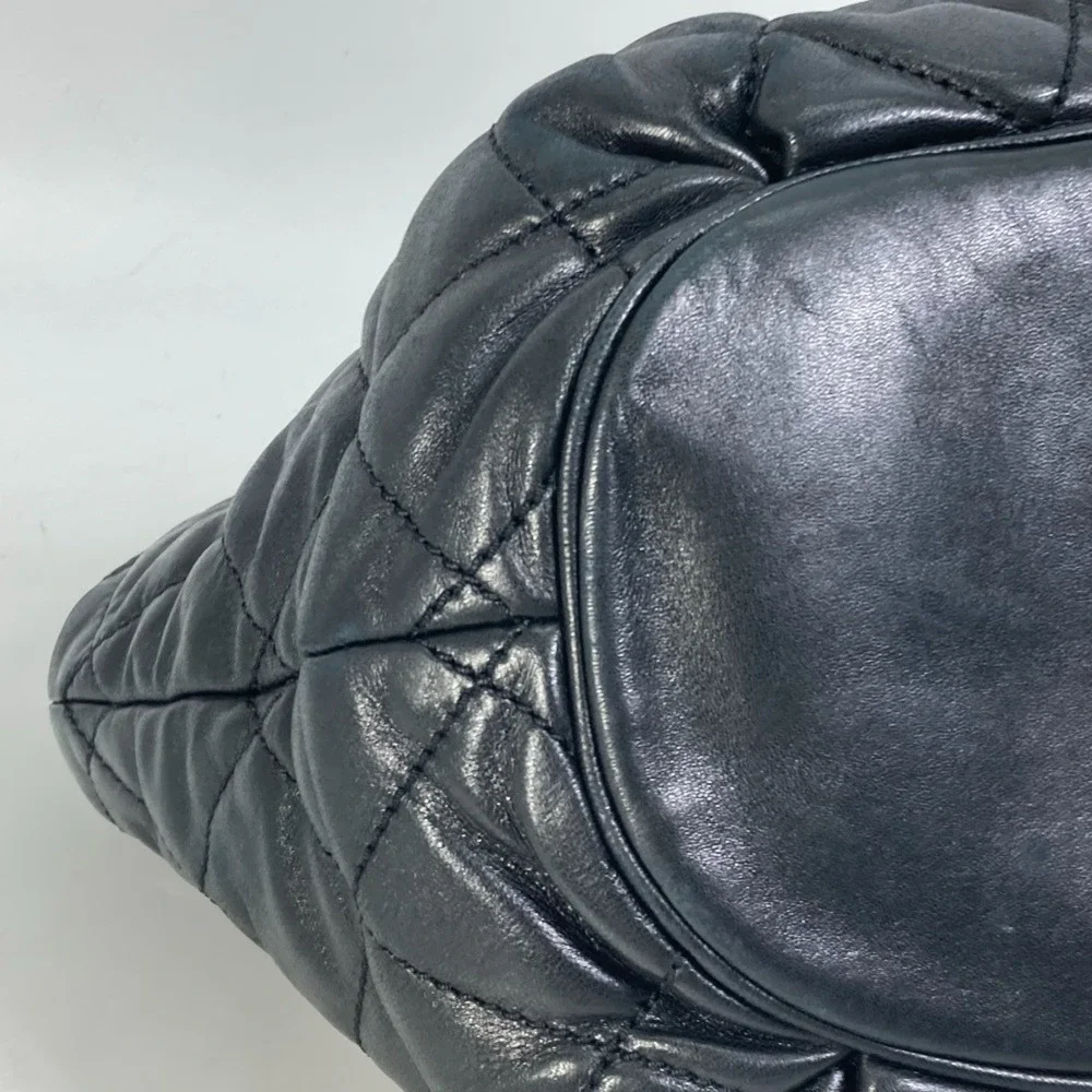 CHANEL Black Shoulder Bag