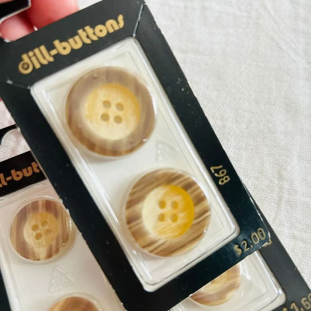 dill-buttons vintage dill