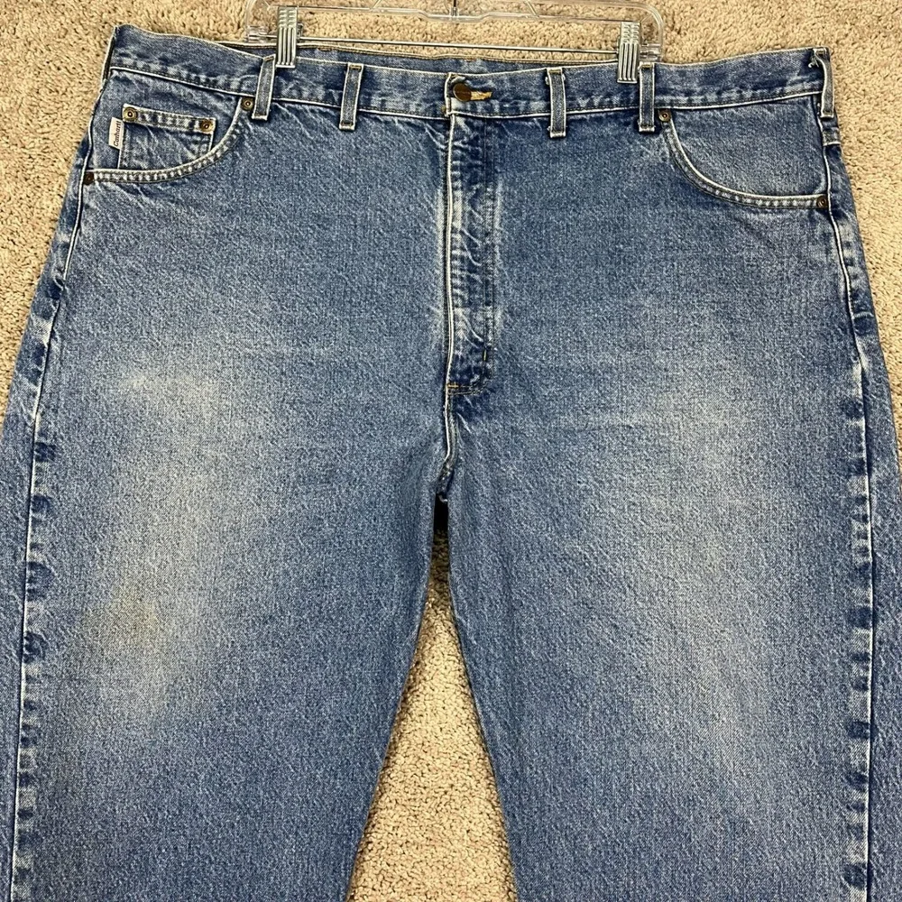 Carhartt Jeans Men 48x30 Medium Wash Denim Straight Leg 5 Pocket Relaxed Fit EUC