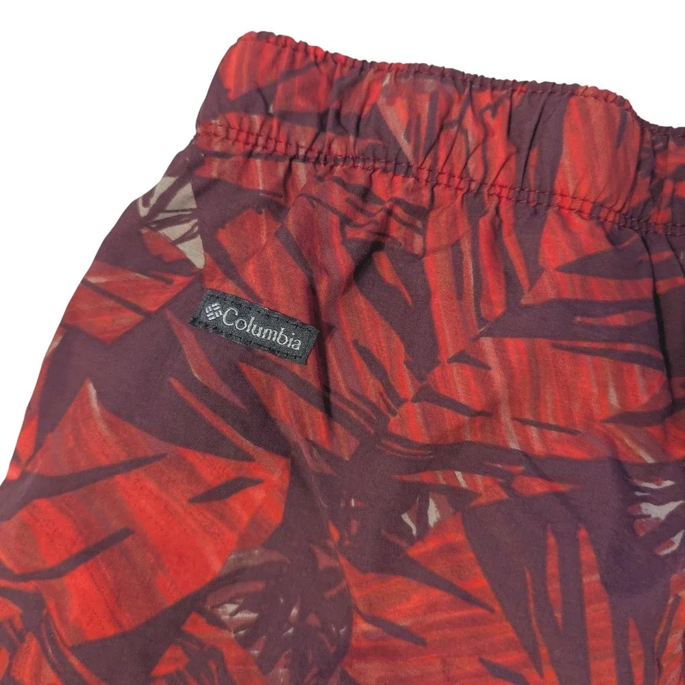 Columbia Omni-Shade Mens Medium Red Tropical Leaf Print Belted Outdoor Shorts