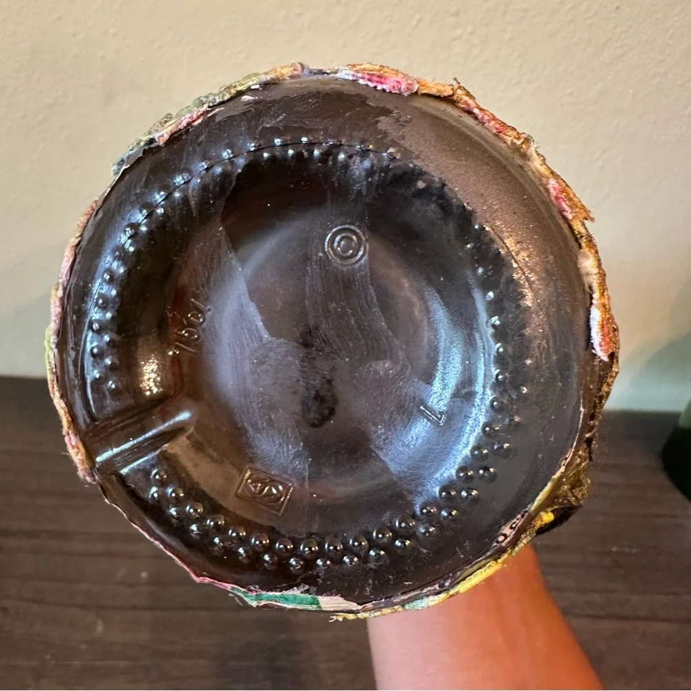 Vintage features dimensional