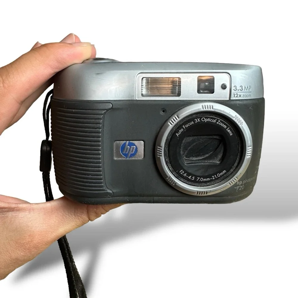HP‎ Photosmart 720 Q2164A Point & Shoot Digital Camera Untested / Parts ONLY