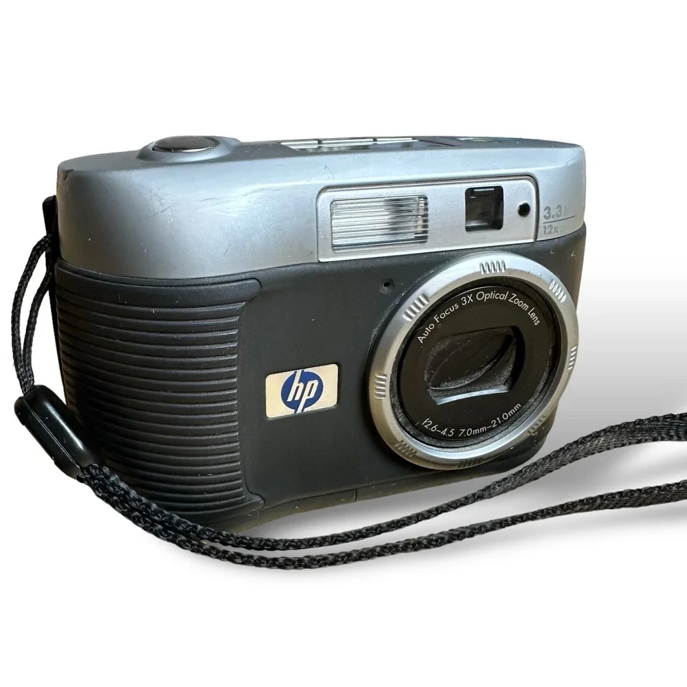HP‎ Photosmart 720 Q2164A Point & Shoot Digital Camera Untested / Parts ONLY