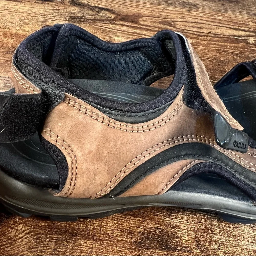 Ecco size men