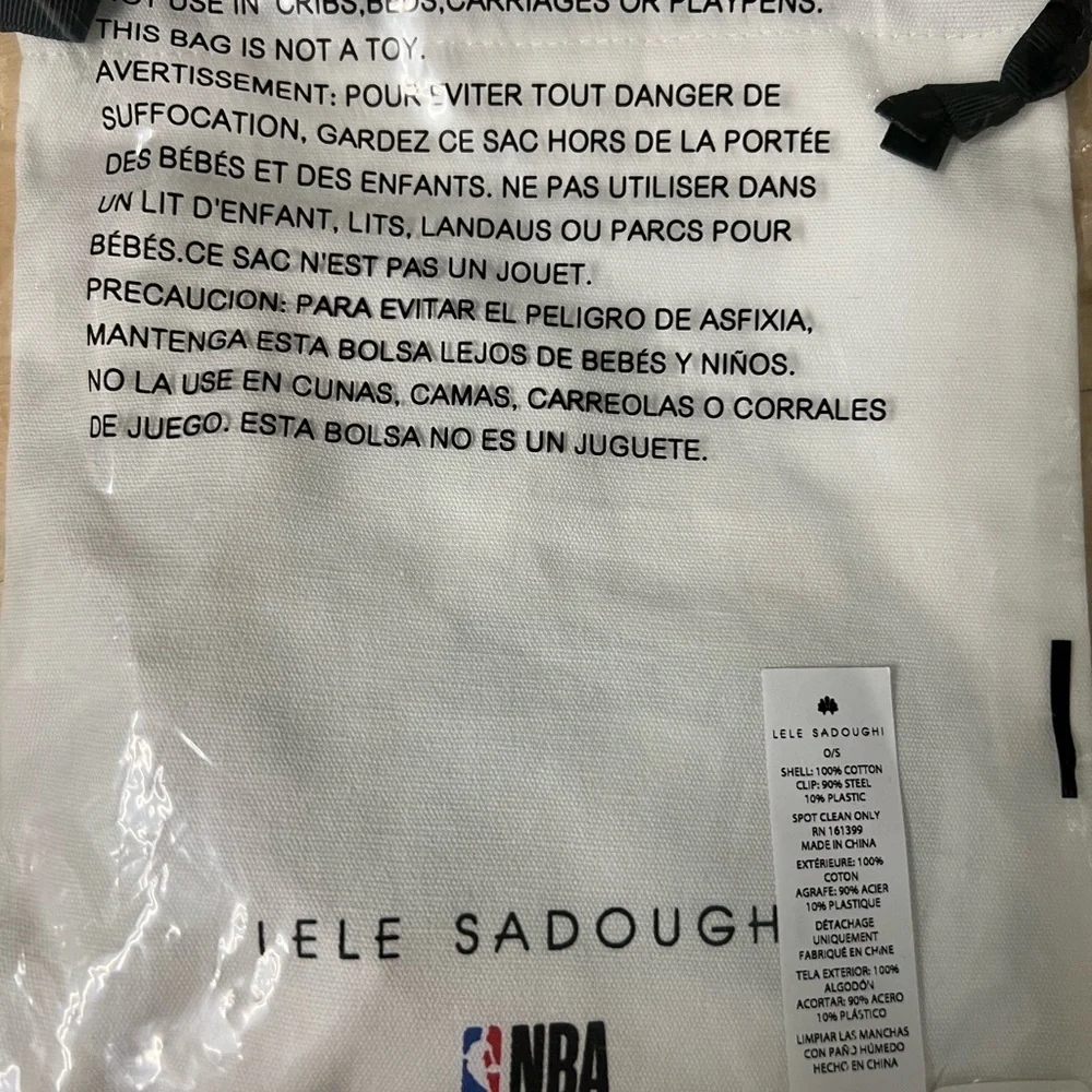 Lele Sadoughi sit court