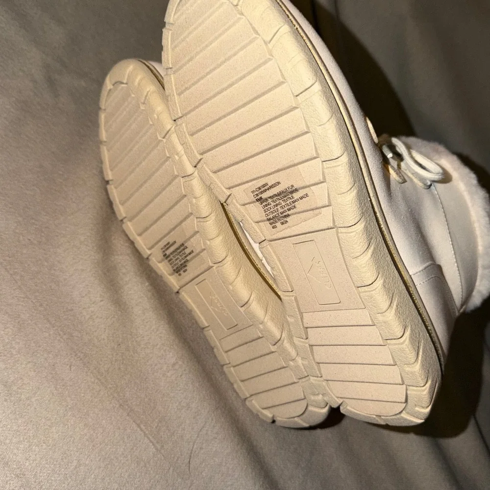 Cliffs by WHITE MOUNTAIN c36100w white