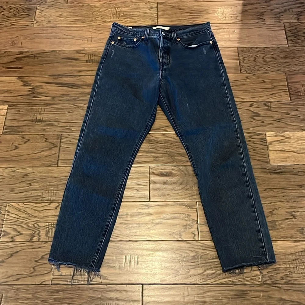 Levi’s Premium High Rise Wedgie Size 29