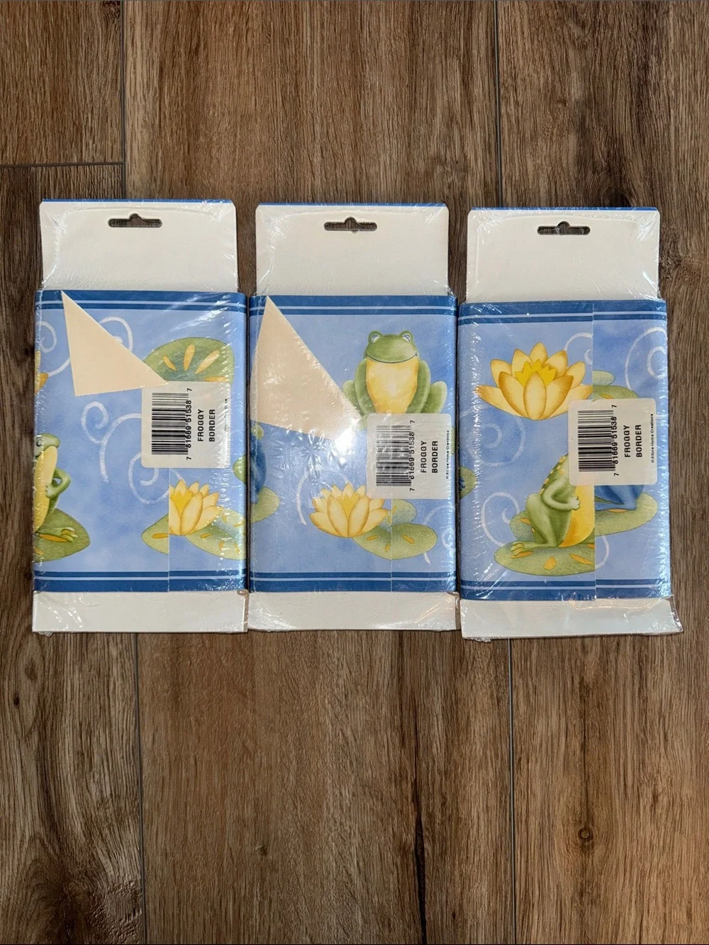 Vintage Blue Frog & Lily Pad Wall Border