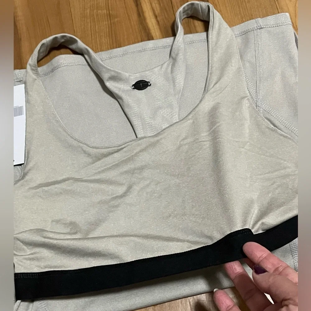 TAHARI SPORT brand tahari