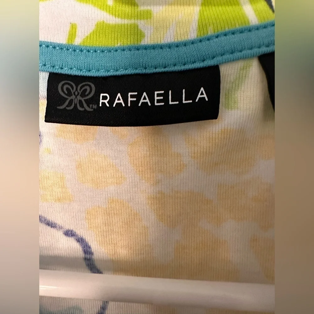 Rafaella sleeveless quarter
