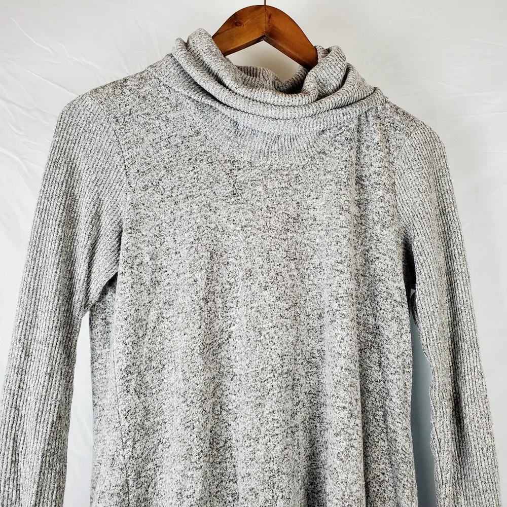 Natori gray cowl