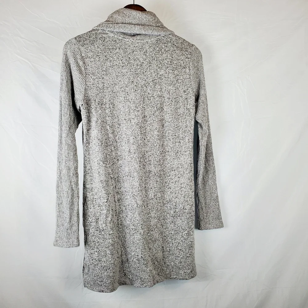 Natori gray cowl