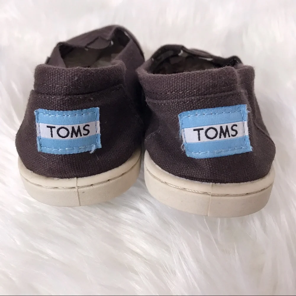 Toms brown classic