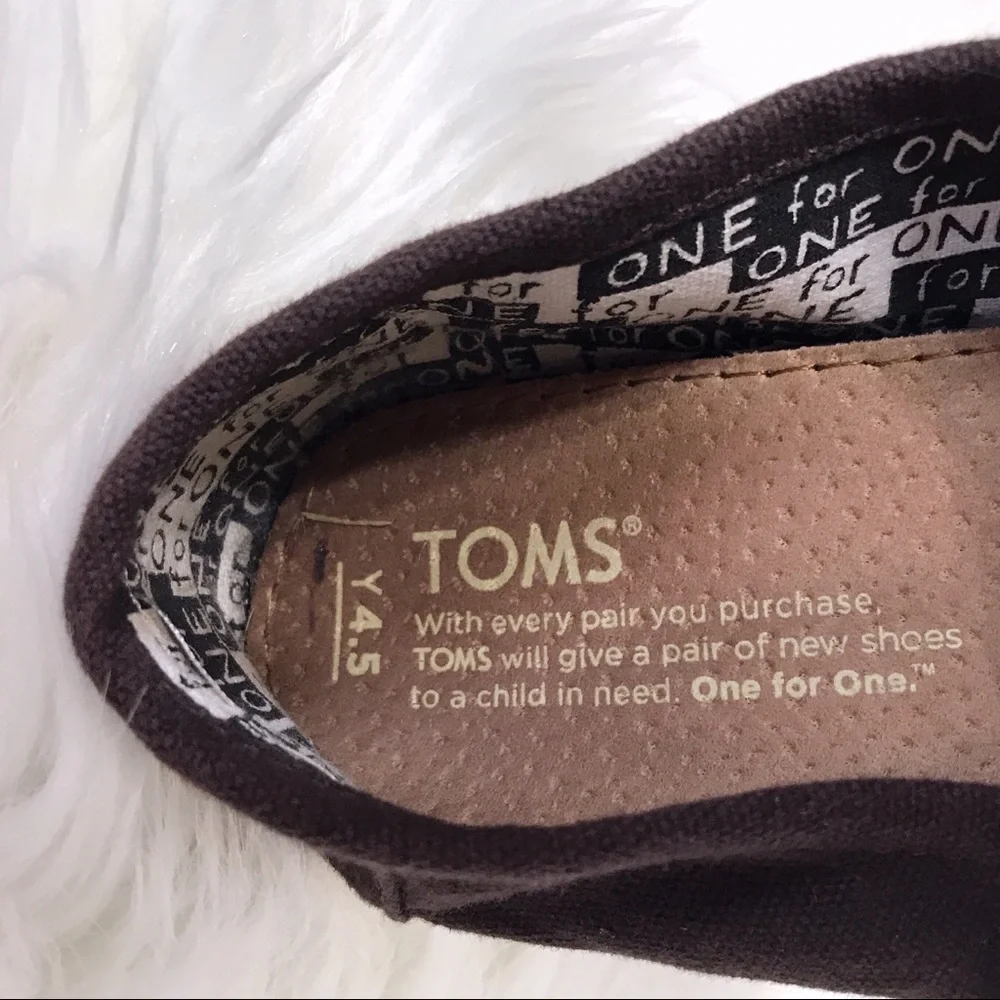 Toms brown classic