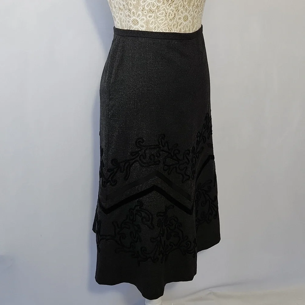Anne Taylor Loft Petite Black Embroidered Lined Wool Blend Side Zip A Line Skirt