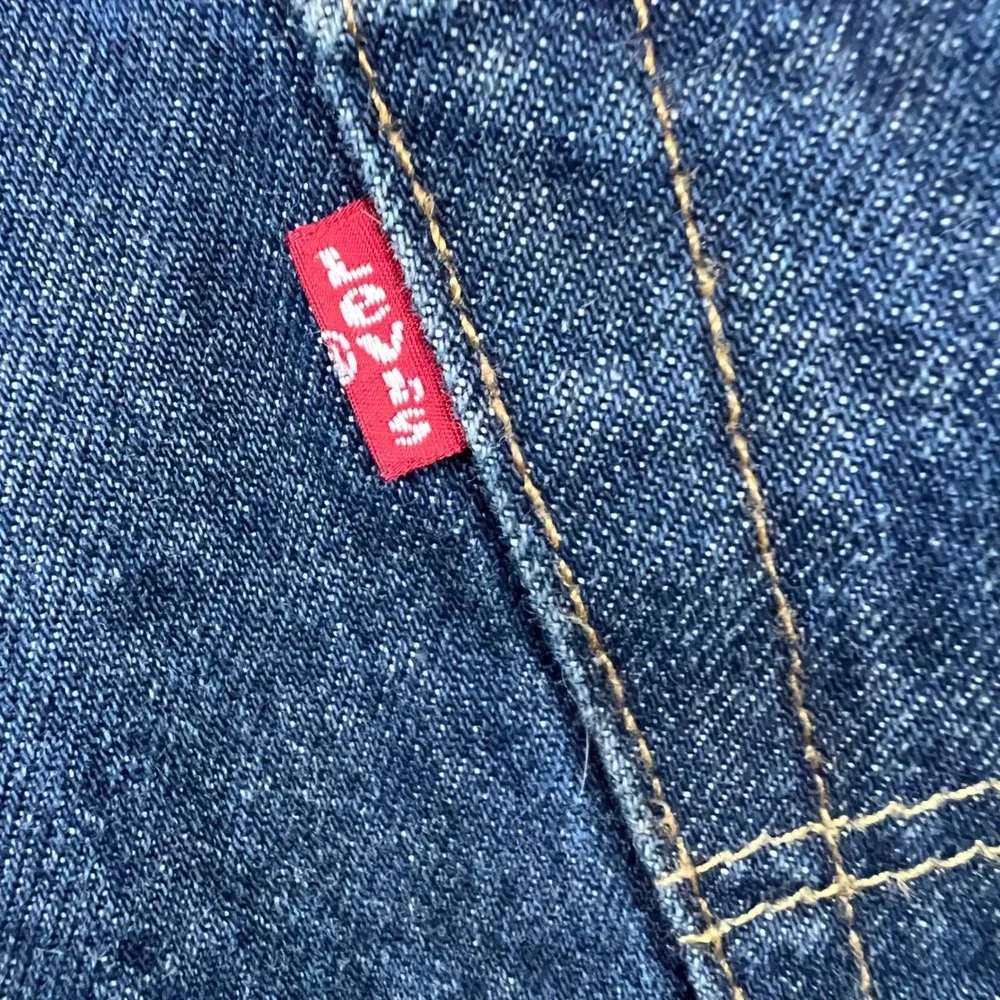 Levis normal wear