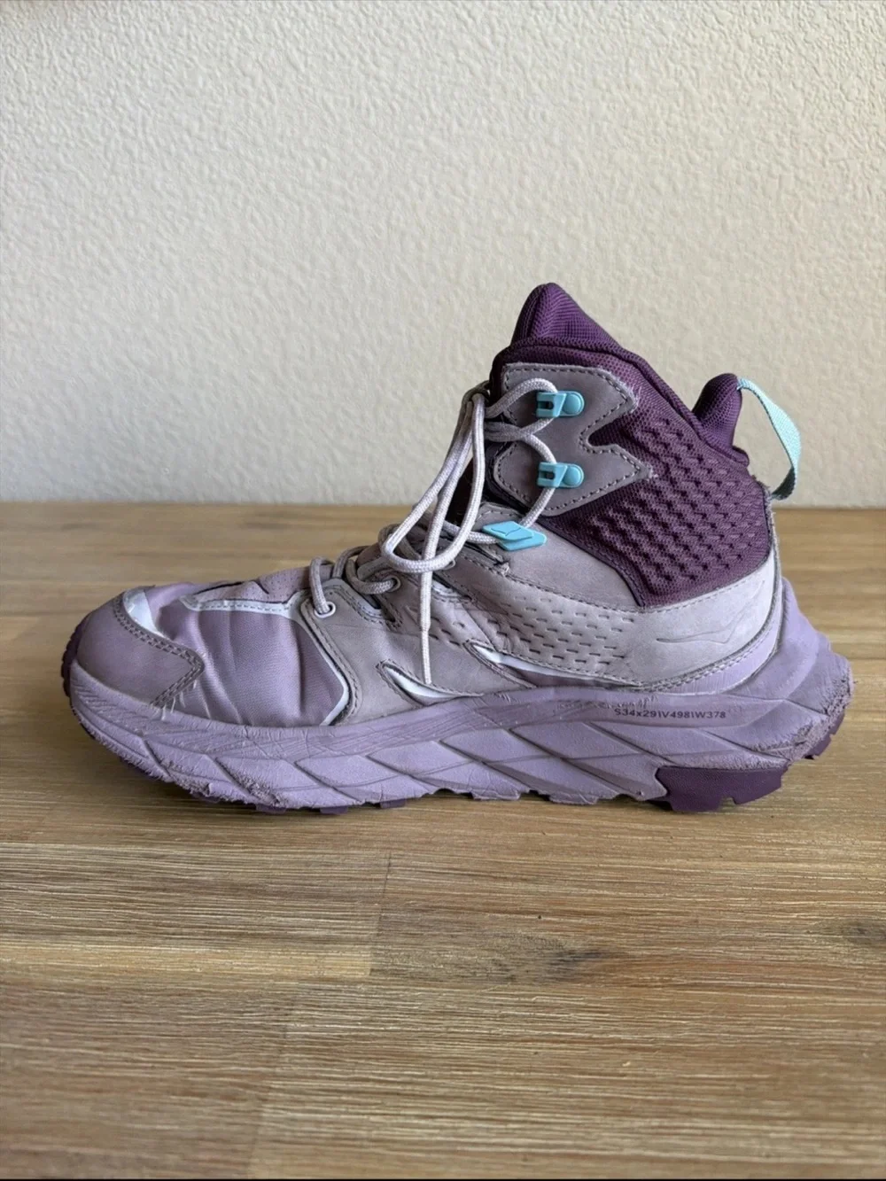 Hoka supportive high