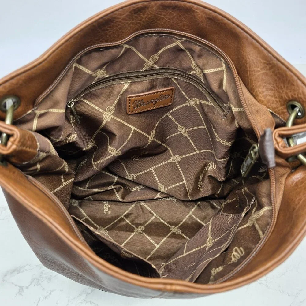 wrangler shoulder