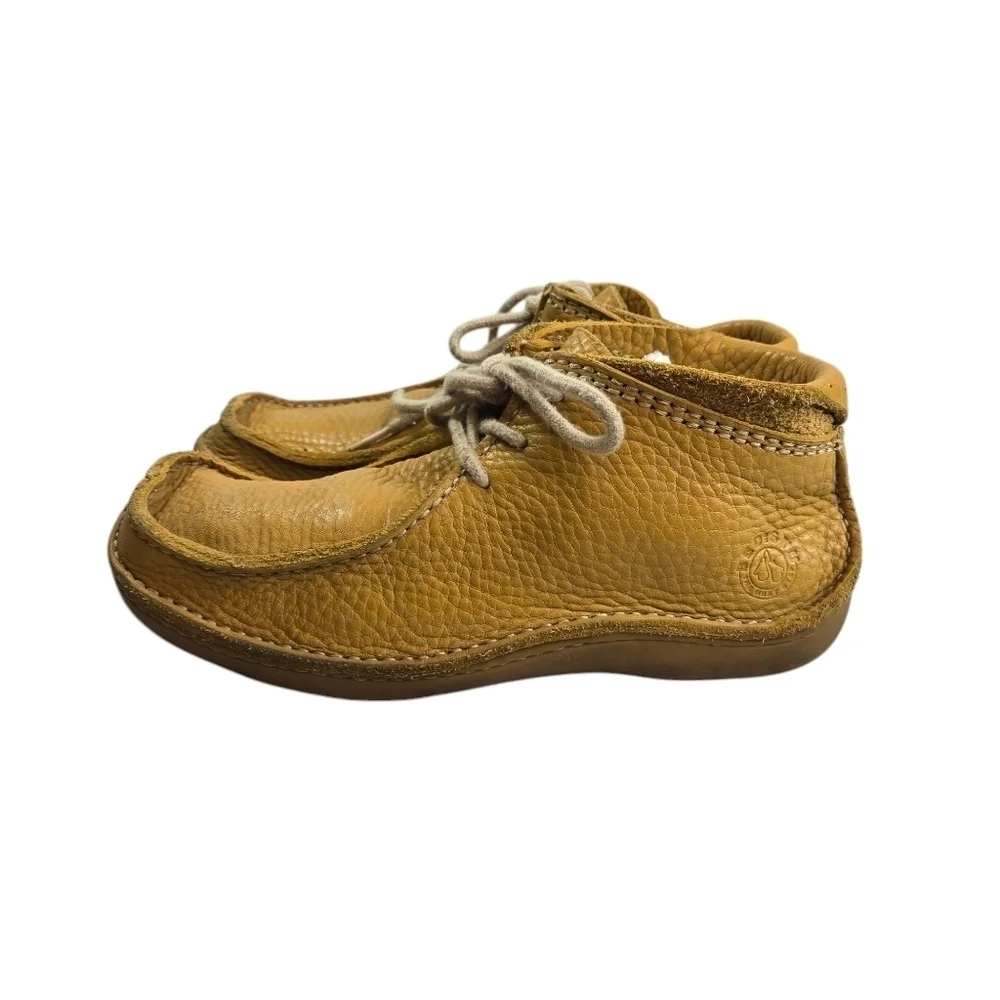 Bed Stu tan yellow pebbled leather moccasin chukka ankle boots