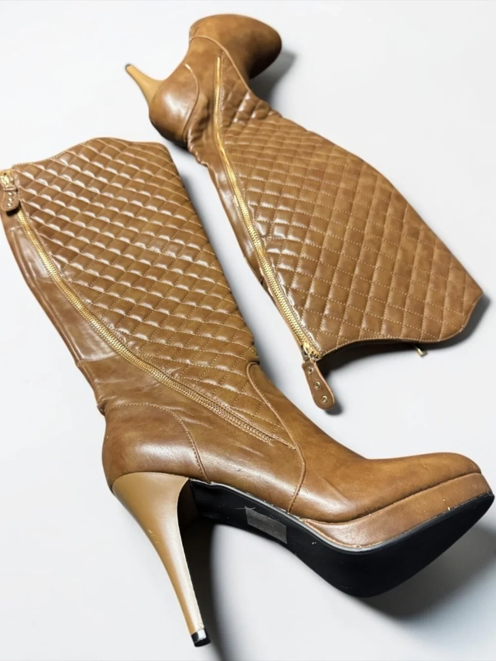 Reneeze heel #statementboots #tallboots