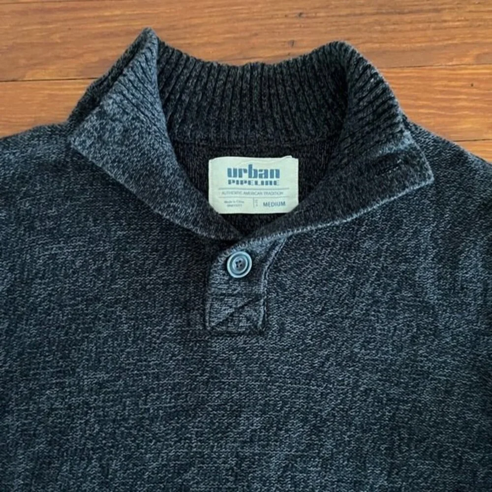 Urban Pipeline Mens Size Medium Knit Style Sweater 3/4 Button Collar