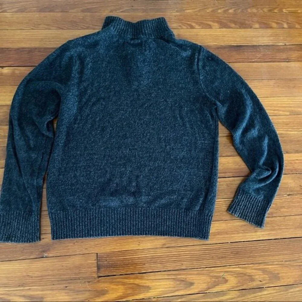 Urban Pipeline Mens Size Medium Knit Style Sweater 3/4 Button Collar